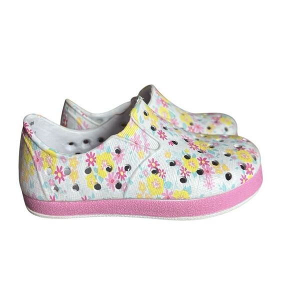 Toddler Girls Cat & Jack Jesse Floral Print Waterproof Slip On Shoes - Sz 6 - Picture 1 of 3